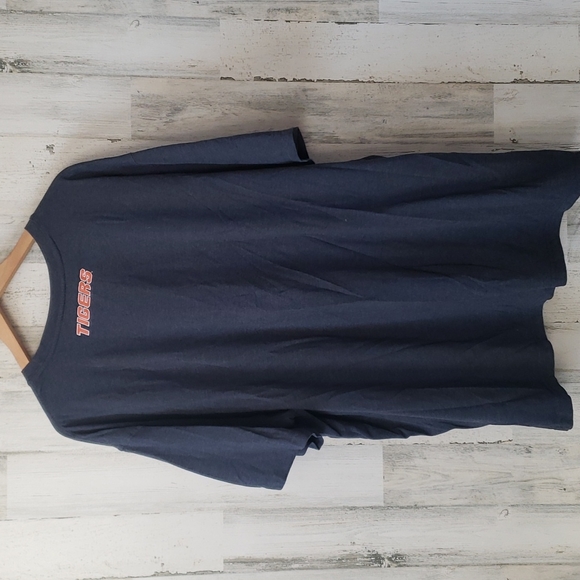 Colosseum Auburn University Tigers gray orange collegiate tshirt Size 5X - Picture 2 of 6